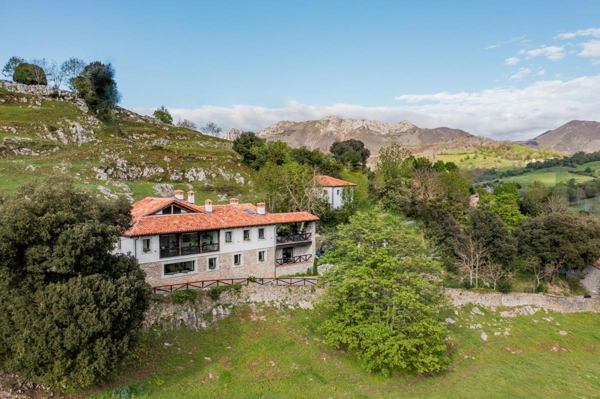 Apartamentos Picabel Onís Εξωτερικό φωτογραφία