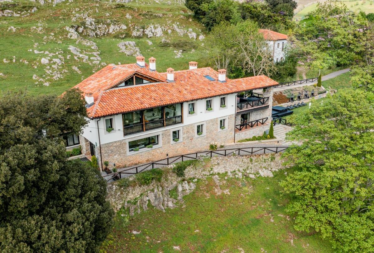 Apartamentos Picabel Onís Εξωτερικό φωτογραφία